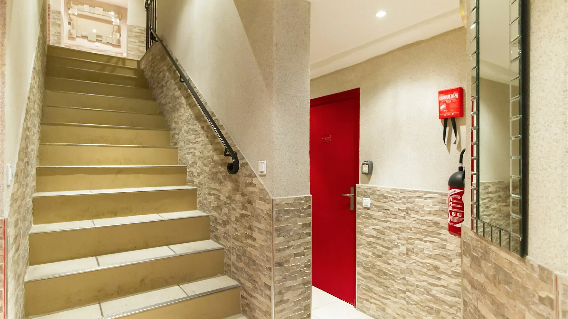 Florella Jean De Riouffe Apartment Cannes
